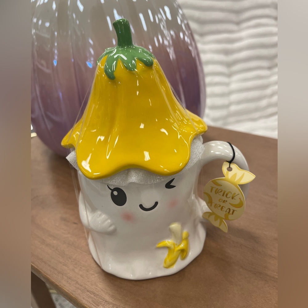 Halloween Ghost Banana with Lid Ceramic Coffee mug NEW 👻 🍌
